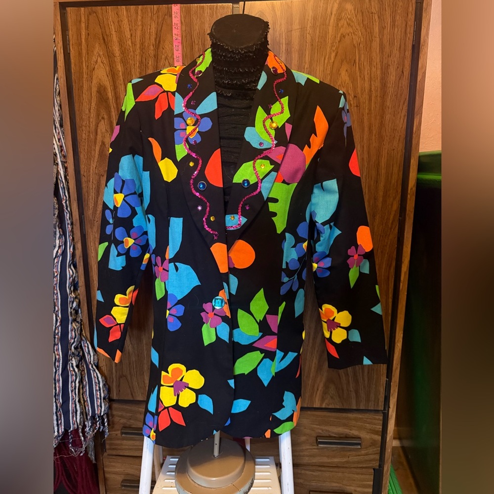 Vibrant Floral Vintage 80s 90s Blazer with embellishments